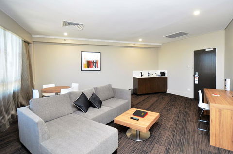 Hotel Grand Chancellor Townsville - Holiday Cairns 2