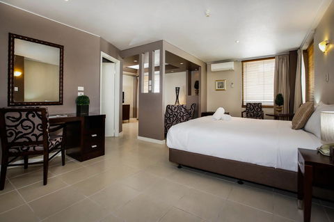 Madison Plaza Townsville - Holiday Cairns 1
