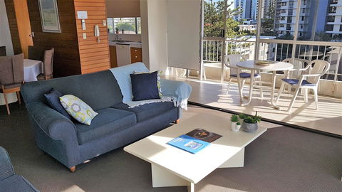 Surfers Chalet - Holiday Cairns 19