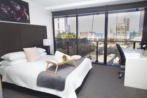 Circle Luxury Holidays - Holiday Cairns 9