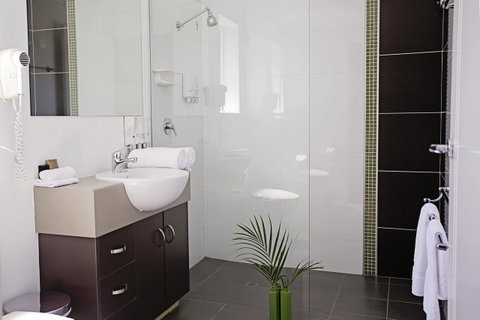 Drovers Motor Inn - Holiday Cairns 13