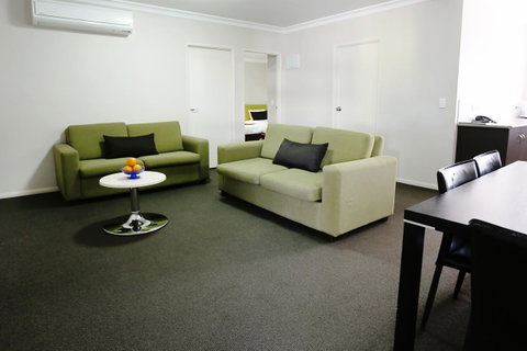 Drovers Motor Inn - Holiday Cairns 11
