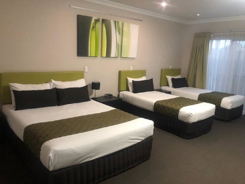 Drovers Motor Inn - Holiday Cairns 8