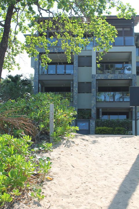 Sea Point On Trinity Beach - Holiday Cairns 5
