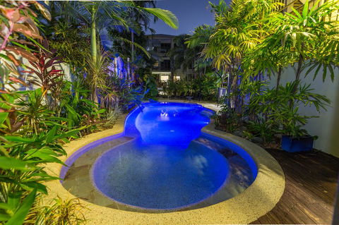Sea Point On Trinity Beach - Holiday Cairns 7