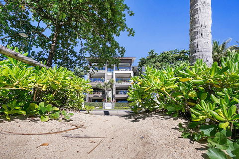 Sea Point On Trinity Beach - Holiday Cairns 9