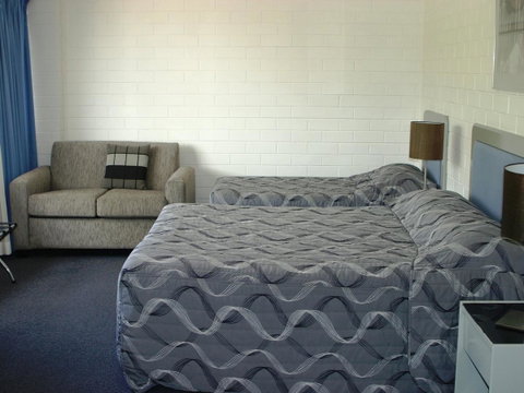 Dalby Manor Motor Inn - Holiday Cairns 35