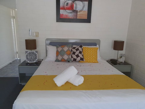 Dalby Manor Motor Inn - Holiday Cairns 3