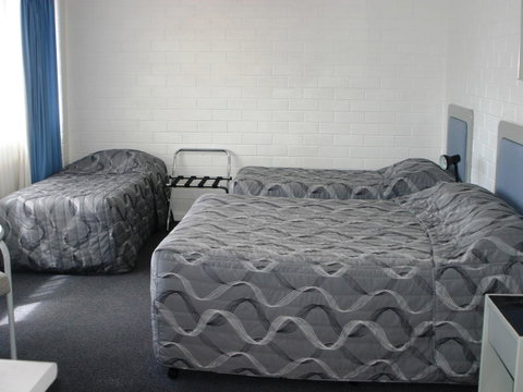 Dalby Manor Motor Inn - Holiday Cairns 17