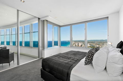 Q1 Resort & Spa - Official - Holiday Cairns 35