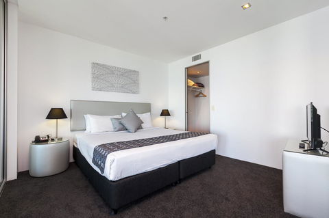 Q1 Resort & Spa - Official - Holiday Cairns 33