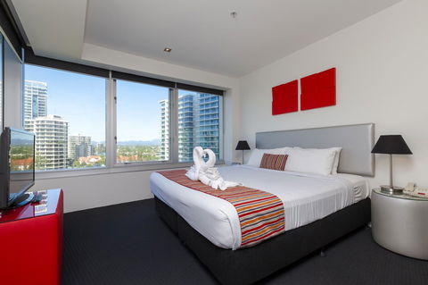 Q1 Resort & Spa - Official - Holiday Cairns 9