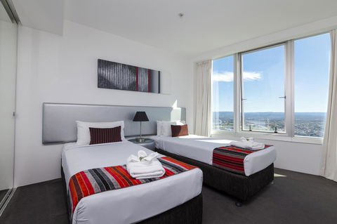 Q1 Resort & Spa - Official - Holiday Cairns 26