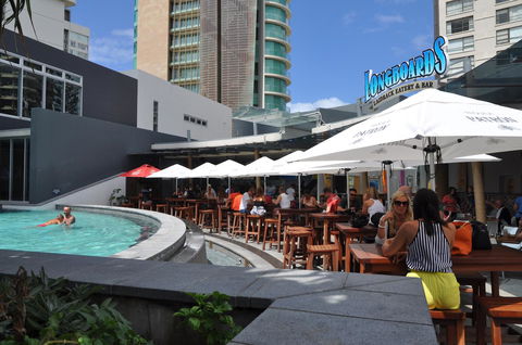 Q1 Resort & Spa - Official - Holiday Cairns 23