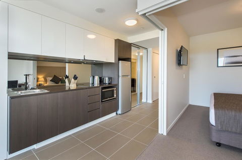 Empire Apartment Hotel Rockhampton - Holiday Cairns 19