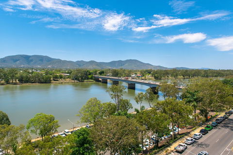 Empire Apartment Hotel Rockhampton - Holiday Cairns 36