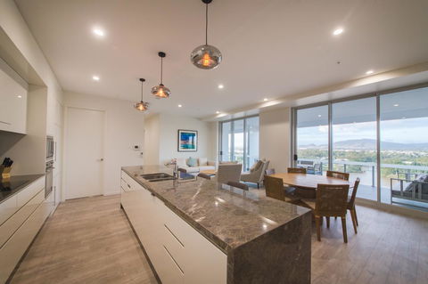Empire Apartment Hotel Rockhampton - Holiday Cairns 3