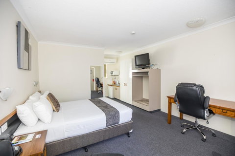 Emerald Maraboon Motor Inn - Holiday Cairns 22