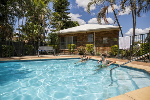 Emerald Maraboon Motor Inn - Holiday Cairns 9