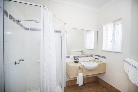 Emerald Maraboon Motor Inn - Holiday Cairns 42