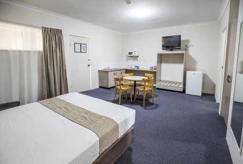 Emerald Maraboon Motor Inn - Holiday Cairns 28