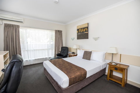 Emerald Maraboon Motor Inn - Holiday Cairns 37