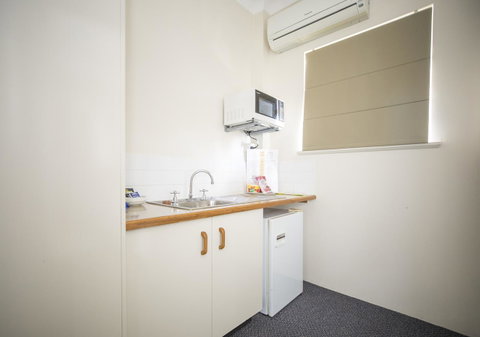 Emerald Maraboon Motor Inn - Holiday Cairns 31