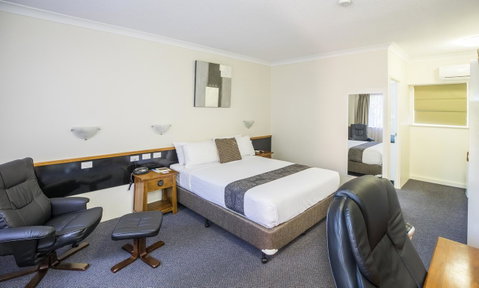 Emerald Maraboon Motor Inn - Holiday Cairns 23