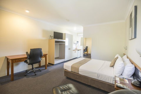 Emerald Maraboon Motor Inn - Holiday Cairns 32