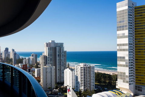 Oracle Resort Broadbeach - Gclr - Holiday Cairns 41