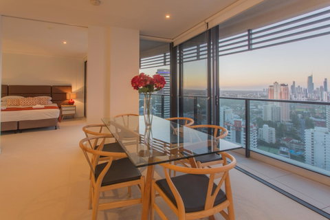 Oracle Resort Broadbeach - Gclr - Holiday Cairns 10