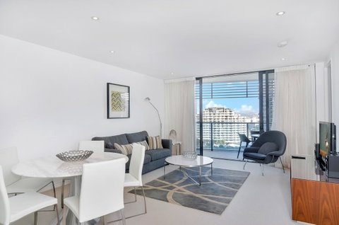 Oracle Resort Broadbeach - Gclr - Holiday Cairns 39