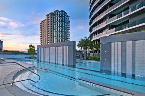 Oracle Resort Broadbeach - Gclr - Holiday Cairns 29