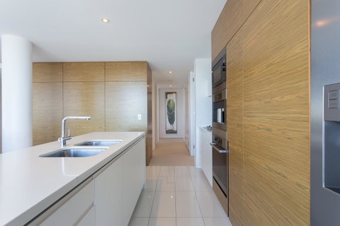 Oracle Resort Broadbeach - Gclr - Holiday Cairns 38