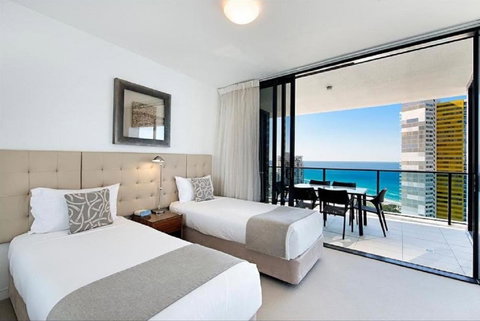 Oracle Resort Broadbeach - Gclr - Holiday Cairns 3