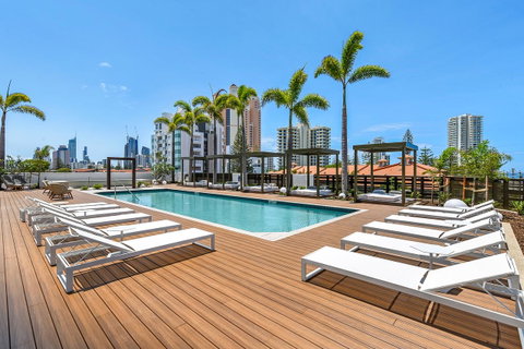Qube Broadbeach - Holiday Cairns 30