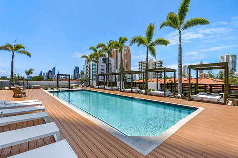 Qube Broadbeach - Holiday Cairns 25