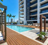 Qube Broadbeach - Holiday Cairns