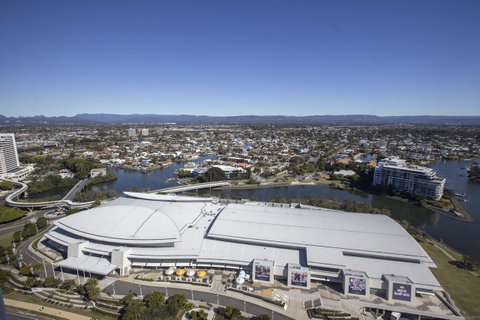 Qube Broadbeach - Holiday Cairns 4