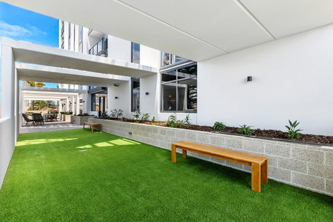 Qube Broadbeach - Holiday Cairns 19