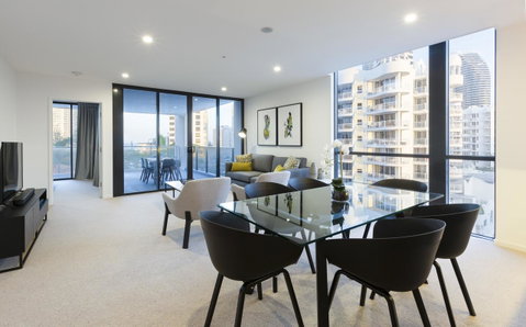 Qube Broadbeach - Holiday Cairns 42