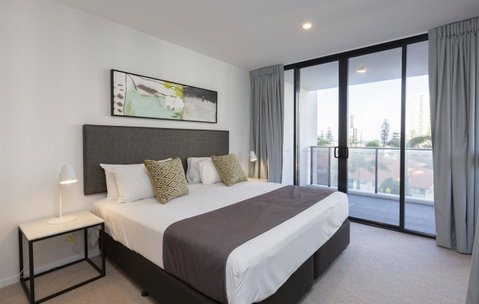 Qube Broadbeach - Holiday Cairns 40