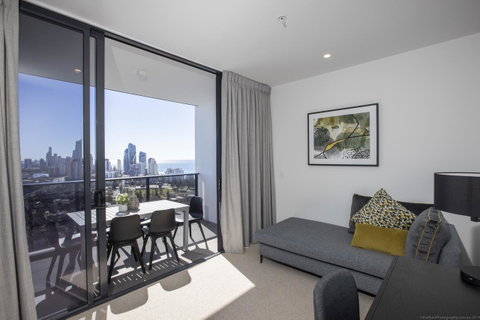 Qube Broadbeach - Holiday Cairns 3