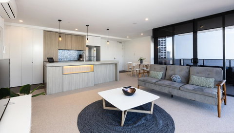 Qube Broadbeach - Holiday Cairns 13