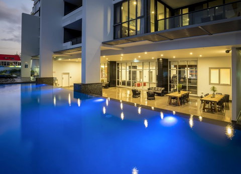 Synergy Broadbeach - Official - Holiday Cairns 0
