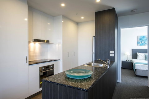 Synergy Broadbeach - Official - Holiday Cairns 1