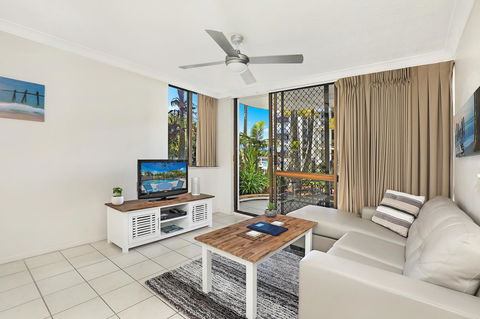 Headland Tropicana Resort - Holiday Cairns 6