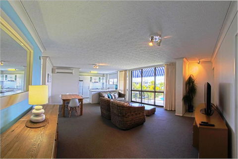 Headland Tropicana Resort - Holiday Cairns 32