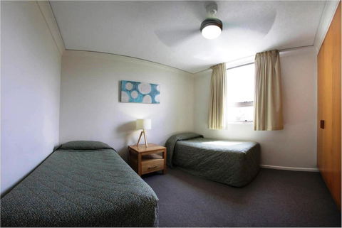 Headland Tropicana Resort - Holiday Cairns 33