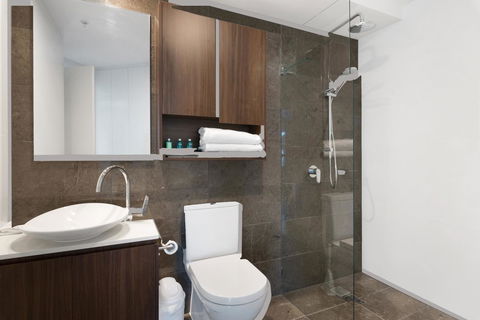 Brisbane Skytower By CLLIX - Holiday Cairns 9